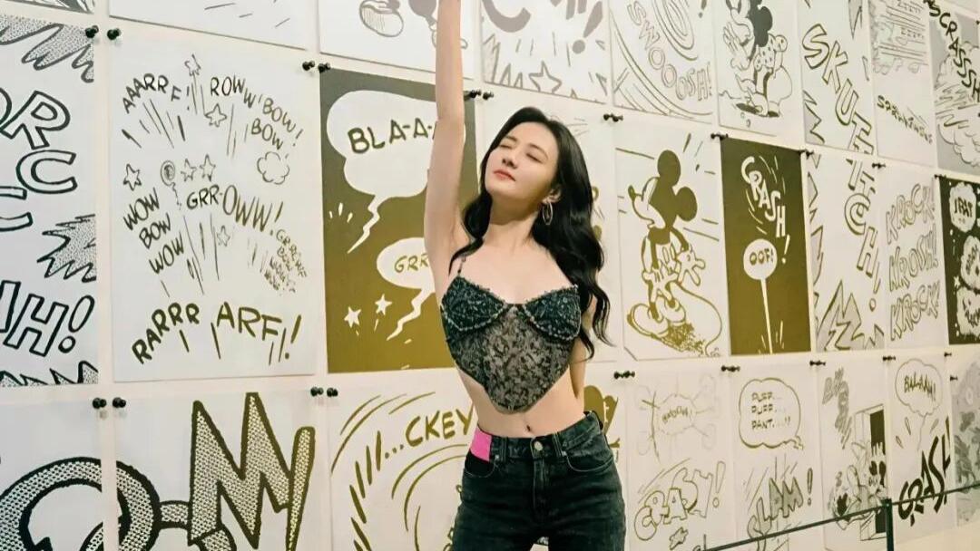 深夜福利！好奇怪，今天对牛仔裤美女没有抵抗力