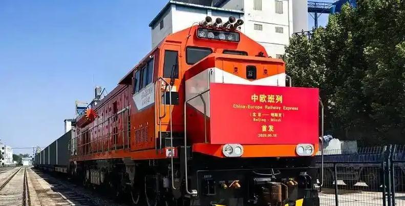 波兰以为断了铁路就是针对中国？错得离谱！砍的是等零件的德国厂、失业的波兰司机，还