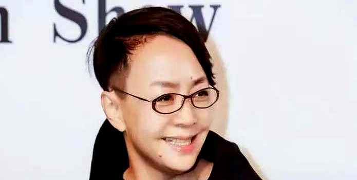 巴图孩子跟奶奶姓











我的天，巴图的孩子居然跟奶奶姓！这可是件