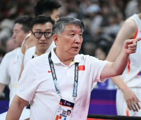 赛前发布会就开始斗法！女篮亚洲杯赛场，日本教练放话有信心击败中国队，而中国女篮主