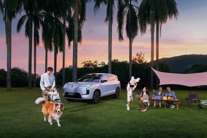 9月26日，腾势汽车大六座安全豪华SUV腾势N8L正式开启预售，预售价31.98