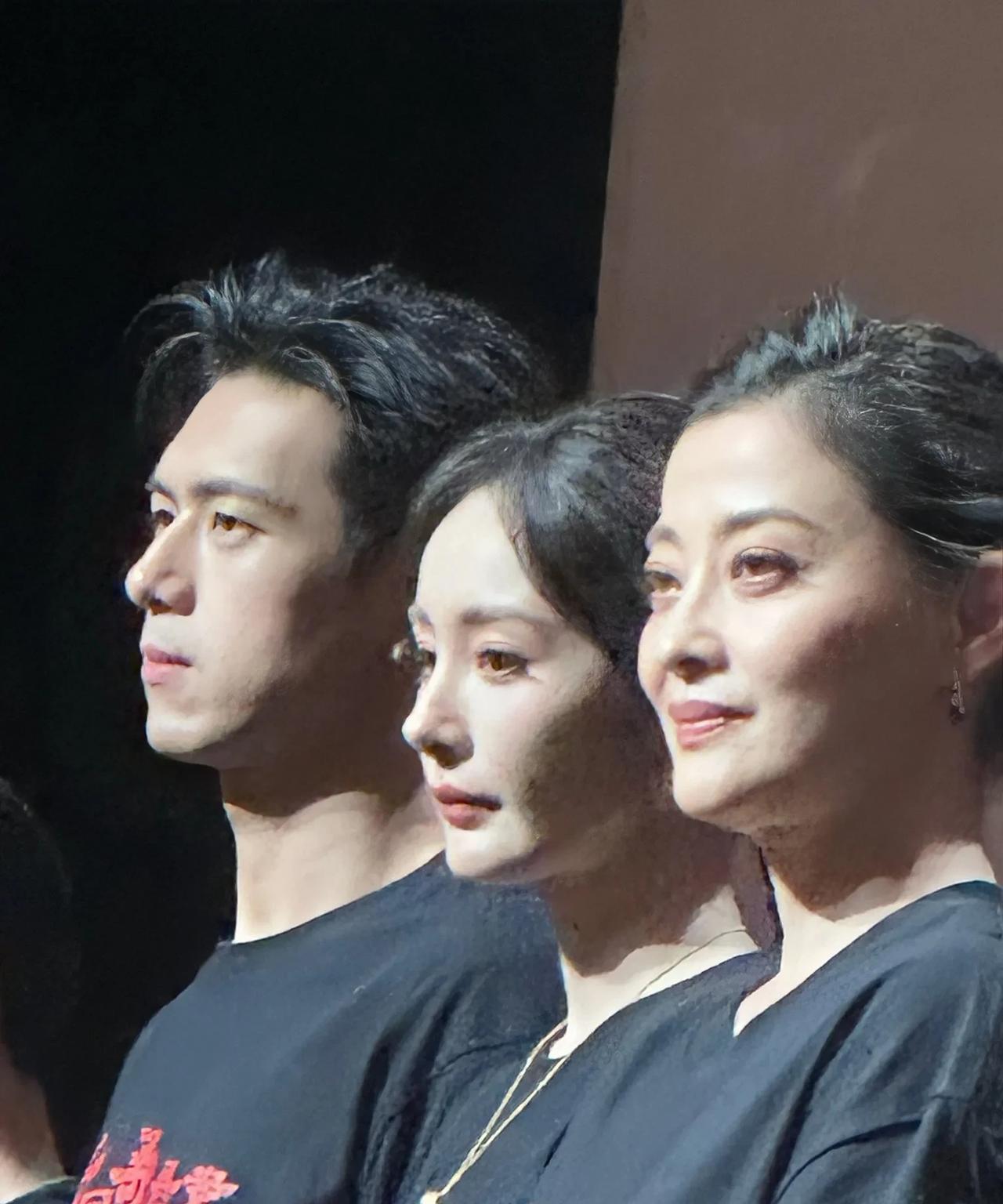 杨幂这生图太卷了！她的美貌真的骄傲
就是这么有底气！现实中杨幂的美貌比拍出来好看