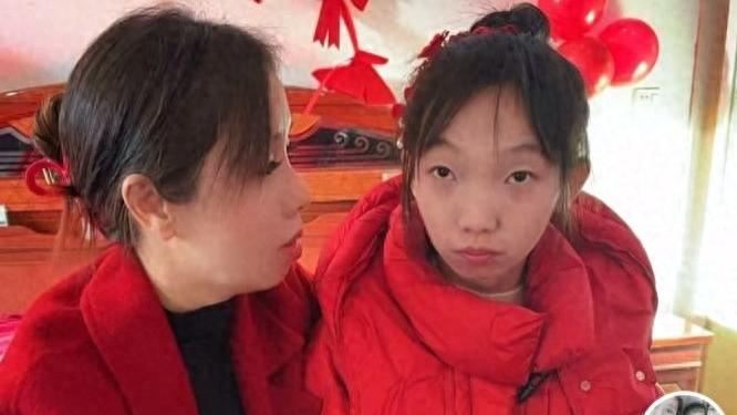 河南母亲嫁23岁女儿引争议：是甩包袱还是父母最后的守护？