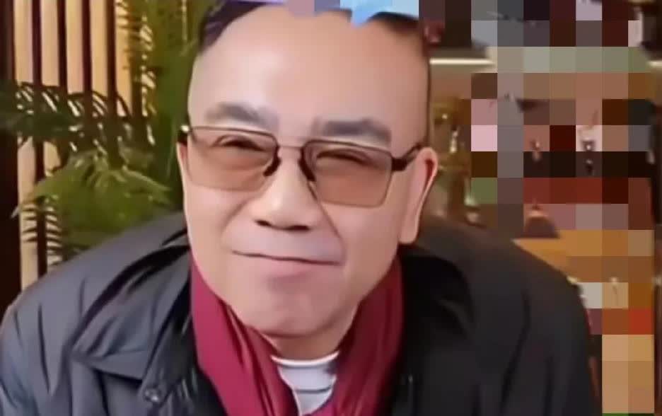 相声名家杨议真的太敢说了！昨天杨议直播时喊话郭德纲粉丝：不要再盲目捧老郭了，什么