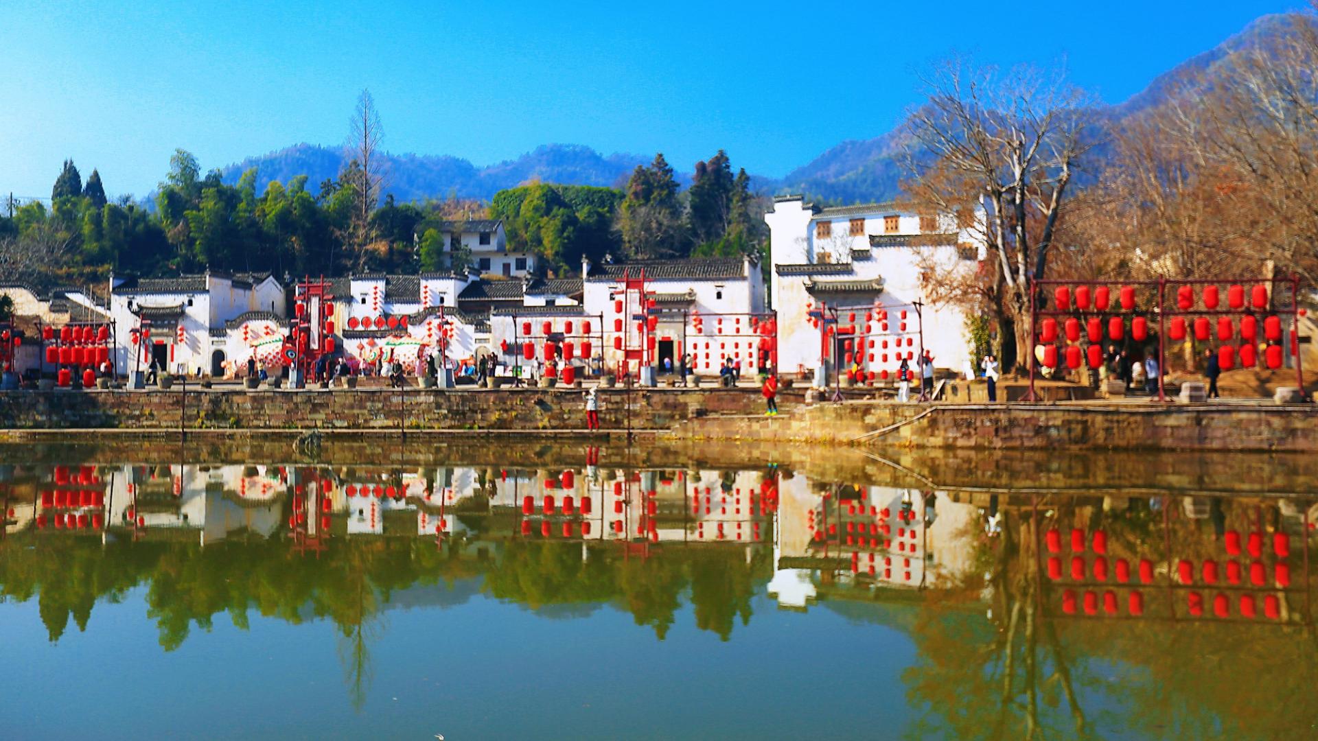 黄山呈坎古镇，夜色下看游动的非遗，鱼灯照亮的不仅是呈坎的夜