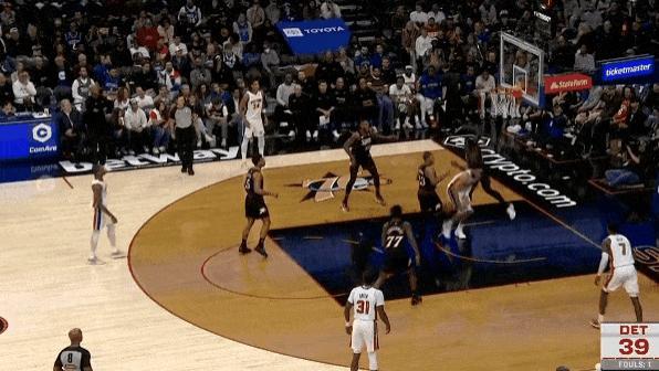 坎宁安篮下翻身抛投还是不进，目前投篮6中0得到0分6助攻