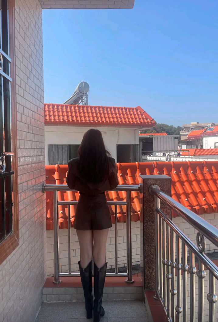 我媳妇，大过年的也不知道在想什么？
