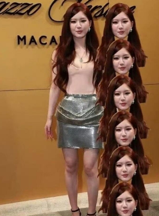 赵露思生图的腿vs她自己发的腿！