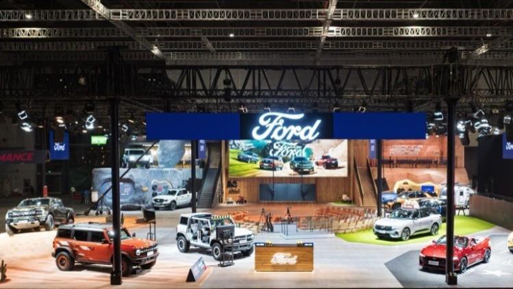 海川品车|福特携新F-150猛禽与烈马复古版亮相上海车展