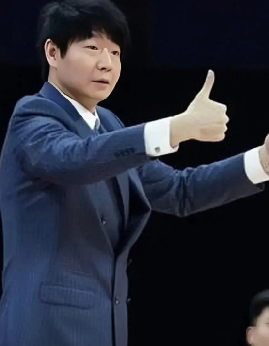 山东男篮在季后赛十二进八首场比赛中主场输给北京北控，是唯一主场失利的球队，失去了