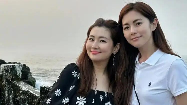 任容萱重申姐姐Selina无二胎计划，直言“目前没有”，传闻源头曝光