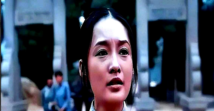 《白鹿原》：白孝文去窑洞看田小娥，看她没关门有点担心。

田小娥悲凉地说：“裤子