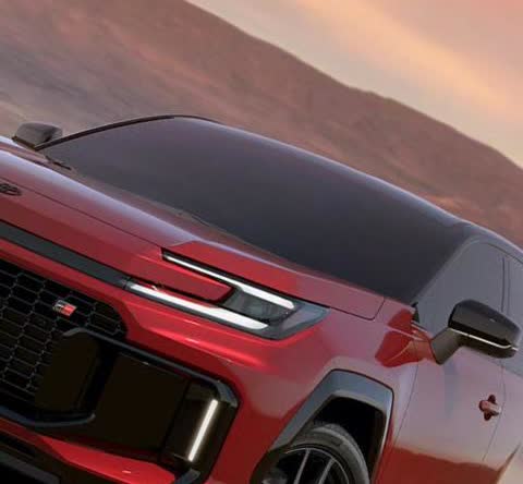 全新丰田RAV4来了，提供三种前脸风格、三种动力，红色是GR Sport套件版，