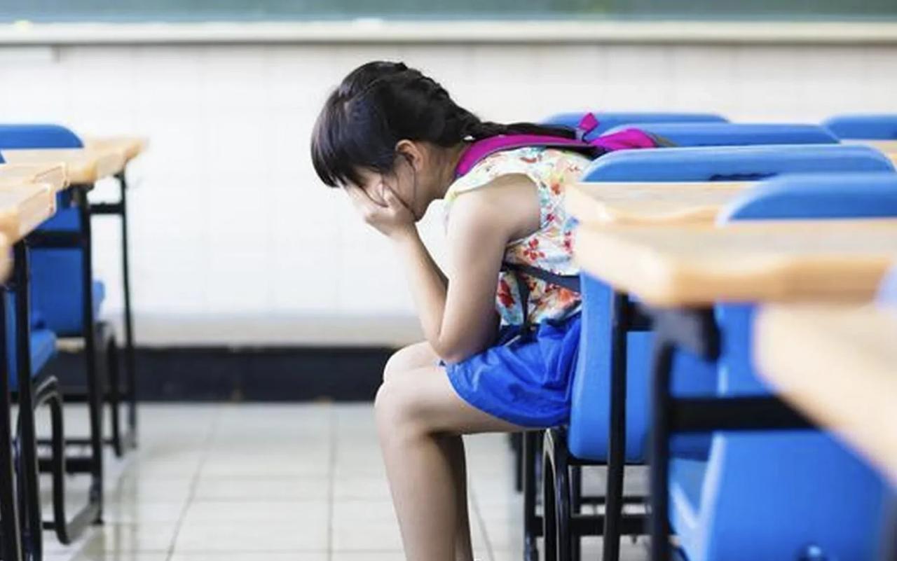 家长们长点心，要注意了，新型犯罪已经盯上未成年，尤其未成年少女了。现在的小朋友都