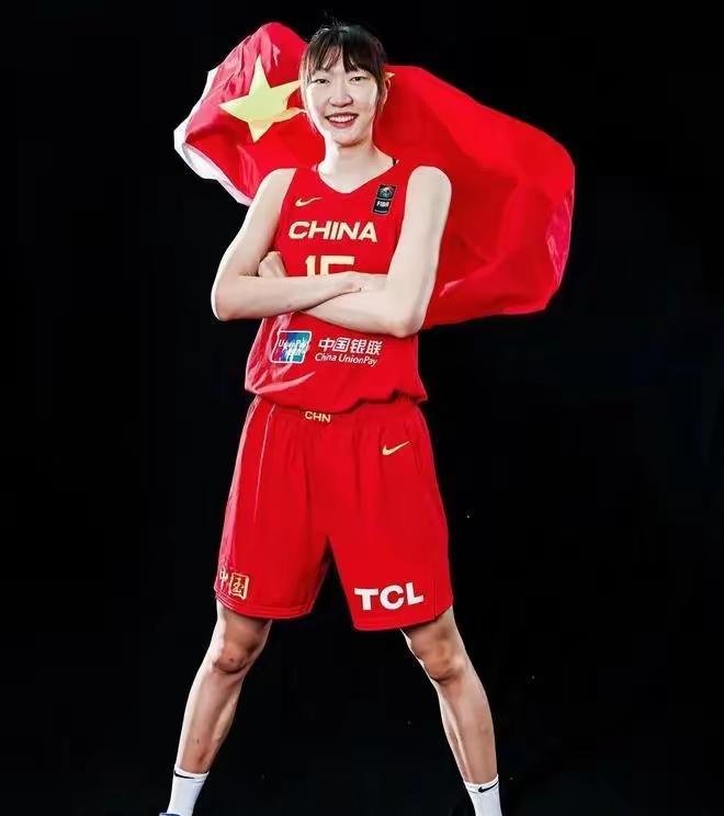 1、韩旭
韩旭作为元老级别的女篮球员，不论是郑薇时代还是宫鲁鸣时代，她都是女篮的