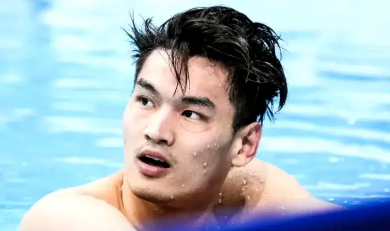 徐嘉余的出局，撕下了中国仰泳最后一块遮羞布。男子100米仰泳半决赛中国名将徐嘉余