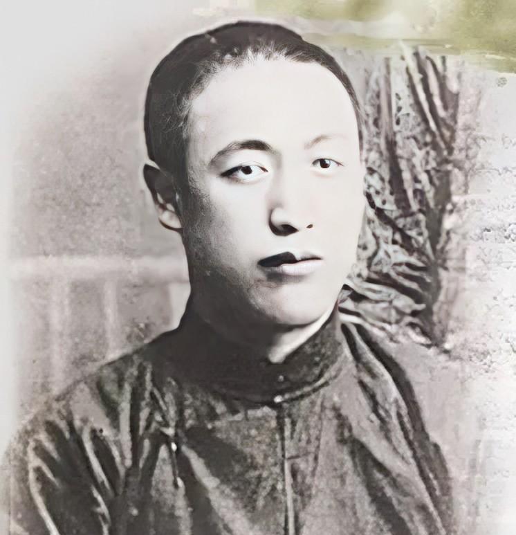 孙春林，八路军胶东军区南海军分区司令员。1941年6月，日军集中兵力向孙春林部进