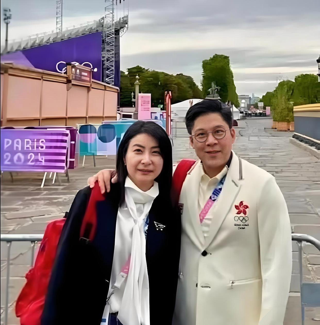 哇塞！郭晶晶又给霍家长脸啦！霍震霆老爷子怕是乐开了花，嘴都快咧到耳根子。郭晶晶刚