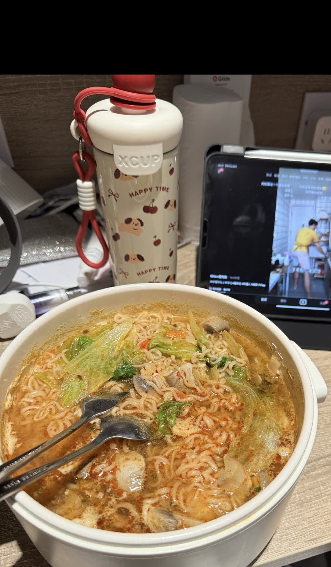 女儿顺利到达英国，安顿了下来，我们心也放下了！
        女儿买了二手的
