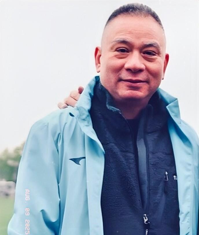 在彭伟国之前，他是南粤足坛八十年代的中场大师，但在广东范围之外，他的知名度或许没