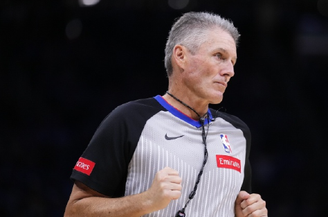 NBA总决赛天王山来了！G4步行者在主场一直领先到末节最后三分钟，然后像试了魔法