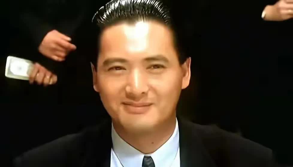 华语影史演员
成龙排第一基本确定
排名第二的演员争议很大：
年轻人认为周星