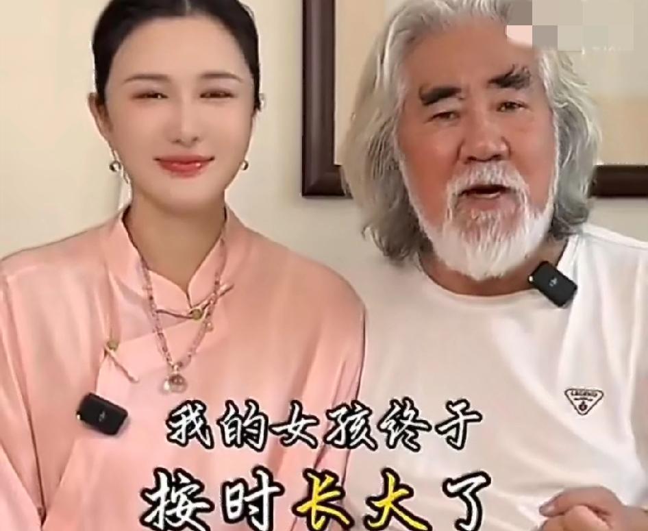 近日，杜星霖和张纪中为小女儿庆祝一周岁生日时，一大群网友对他们的女儿开黄腔，说完