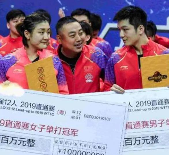 樊百万，你知不知道你以后被造谣卡里只能剩600块[刀]。
28号的采访，26号就