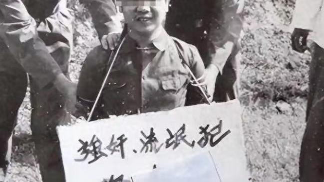 双桥老流氓李宝成，专挑留守妇女下手，一夜侵犯5人，还能跑20里路。