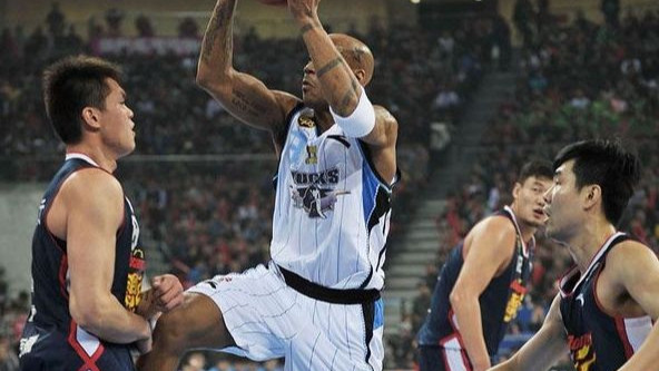 马布里，你没有资格来评论郭艾伦