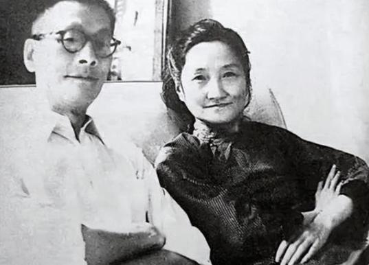 1955年，56岁翁瑞午糟蹋了一名女大学生。对方母亲大怒，发誓要将他告进大牢。不