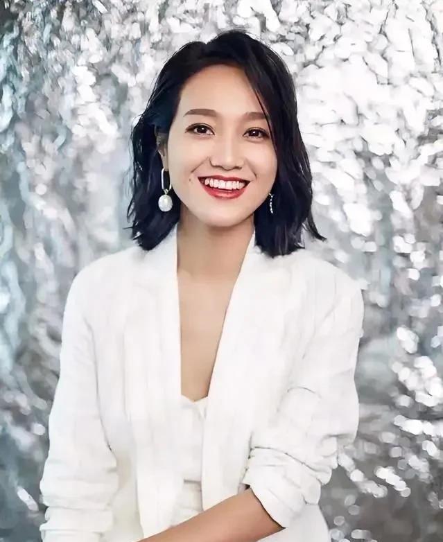 朱丹的老公估计已经意识到了，
她虽然是个好老婆，
但她存在一个明显的不足之处，就