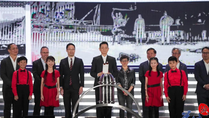 《启德体育园开幕盛典：明星汇聚，精彩与小插曲并存》