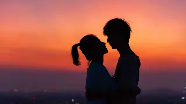 周五的高铁票，藏着多少周末夫妻的悲欢