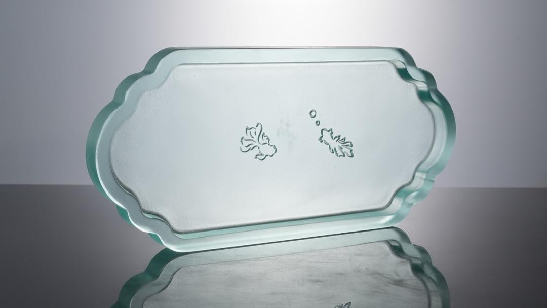 遇见古法琉璃双鱼托盘，邂逅千年流转的东方浪漫