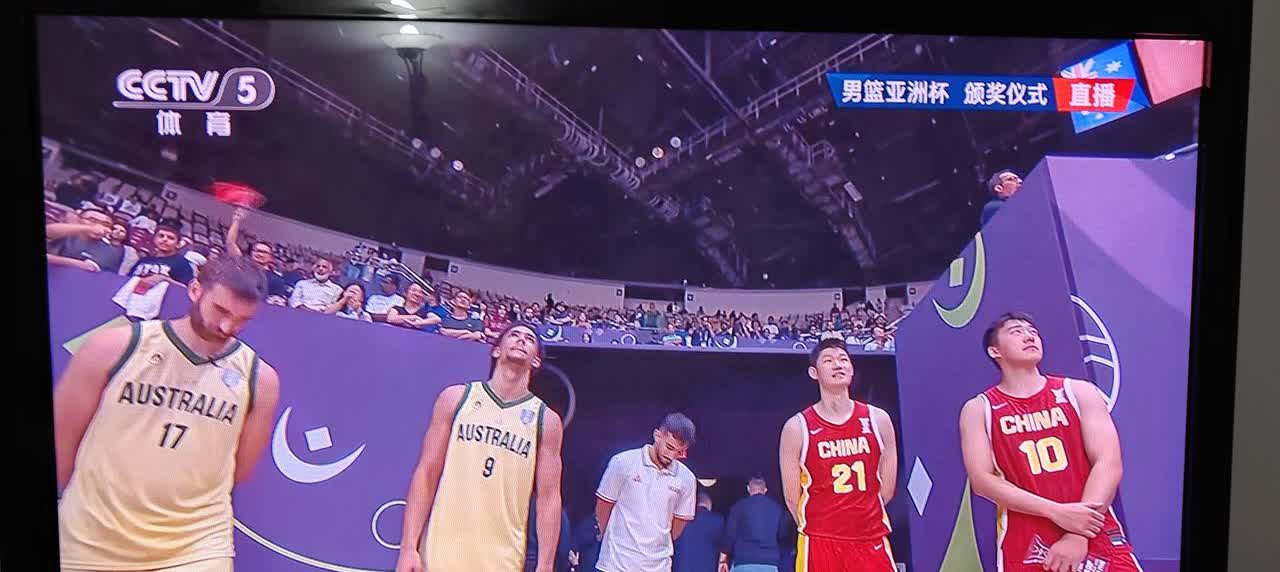中国男篮89:90，以一分之差屈居亚军，今晚注定要让无数国人失眠！
失利的滋味