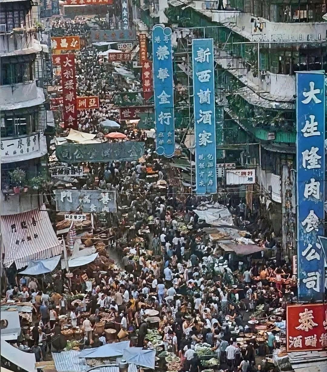 老照片：1975年香港深水埗北河街街市.闭眼就能感受到的喧嚣热闹.