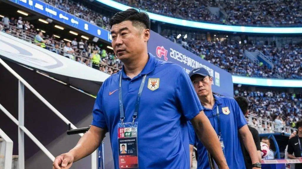 泰山队首发预测，于金永顶替王大雷，新外援替补，两大新星组成中卫，预测4-1取大胜