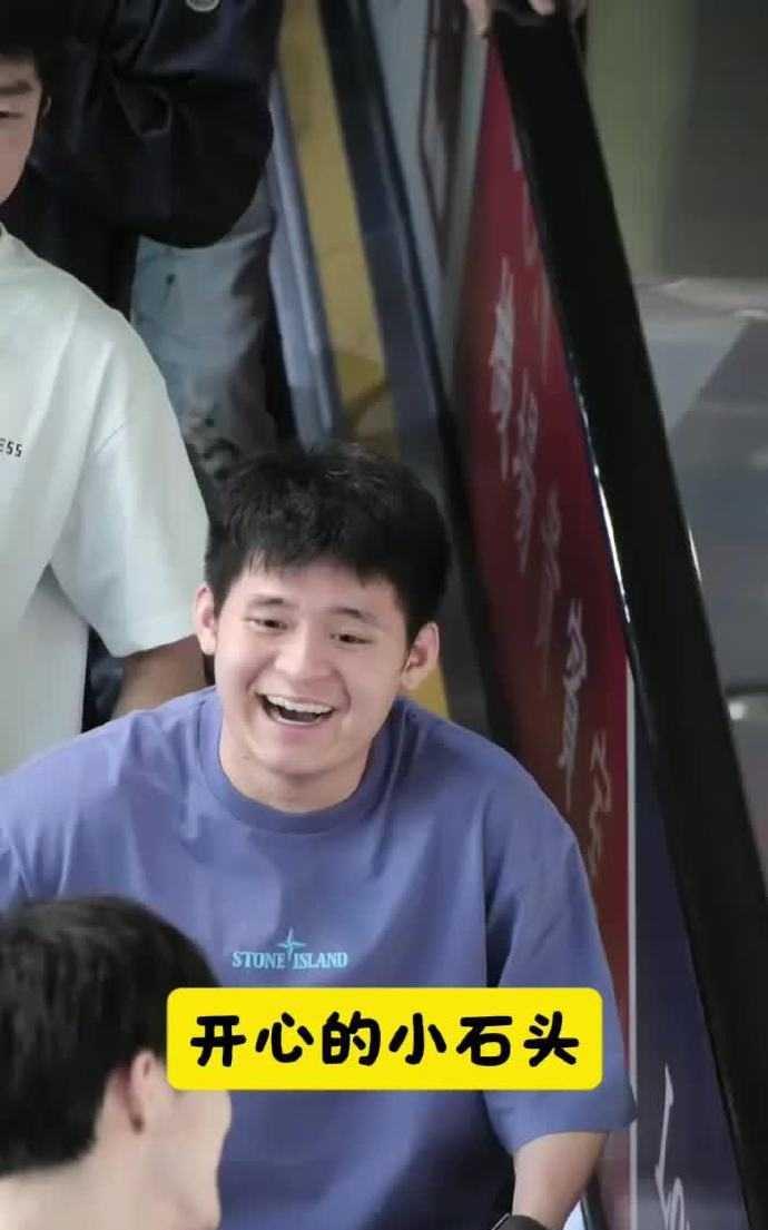 谁还记得巴黎之后那阵低谷期？龙队小胖退役，大头状态掉得厉害，是林诗栋像黑马一样杀