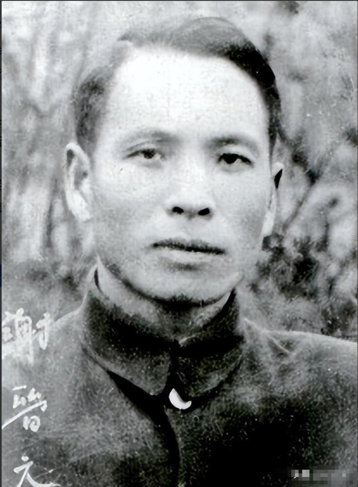 1949年，时任上海市长的陈毅，收到了一封特殊的信件，写信的人是谢晋元的遗孀，对