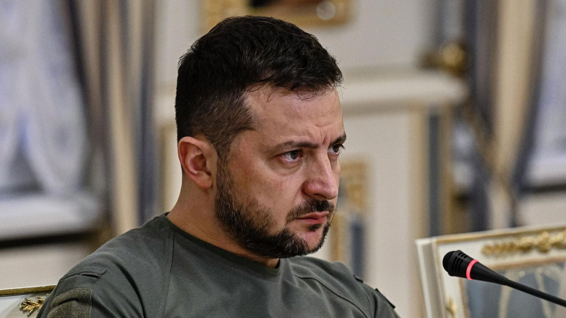 特朗普想在8月8日停火？根本不可能，泽连斯基呼吁推翻普京政权