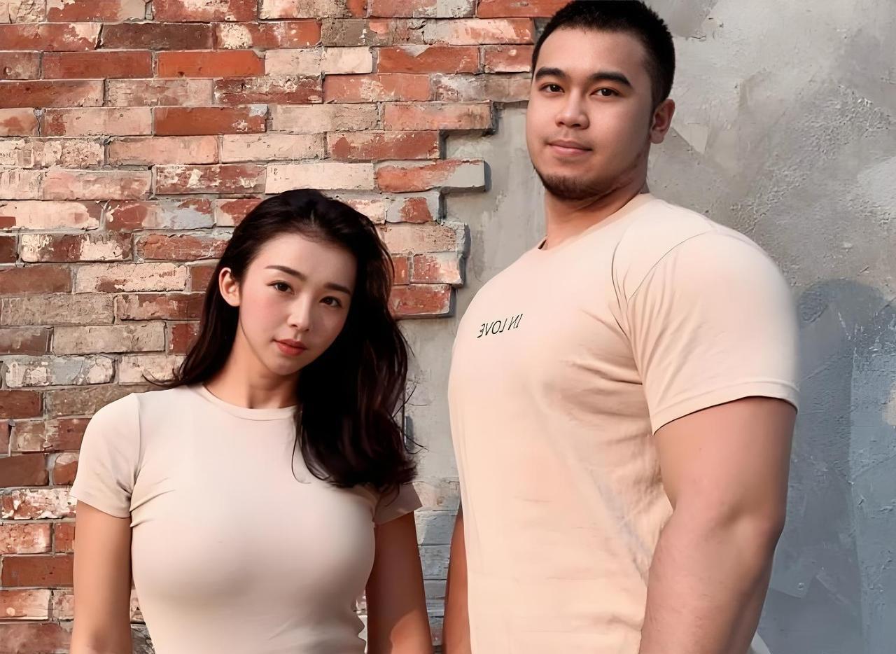 她是你青春期的女神吗？
篮球女神张曼源官宣结婚，多少男人的青春结束了？
作为曾经