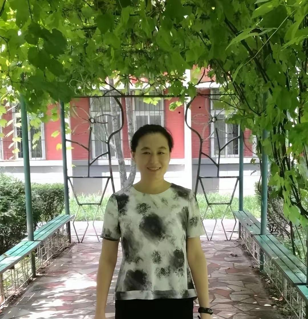 各位书友，你们有没有在生活中遇到过“名字撞衫”的情况？就像我上次去咖啡馆偶遇一个