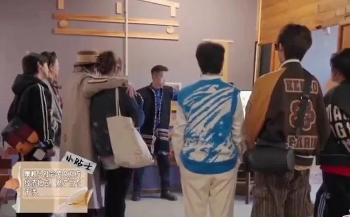 家人们，看《一路繁花》被刘晓庆的婚姻观惊掉下巴！她从摩梭族走婚文化切入谈婚姻，脑