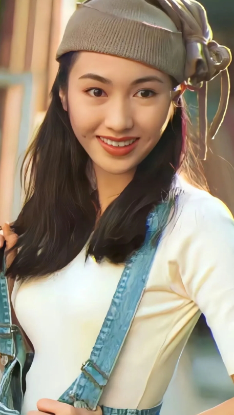 张柏芝承认全香港，只有黎姿比她美，但是网友们不承认。网友们还是觉得张柏芝更美。年