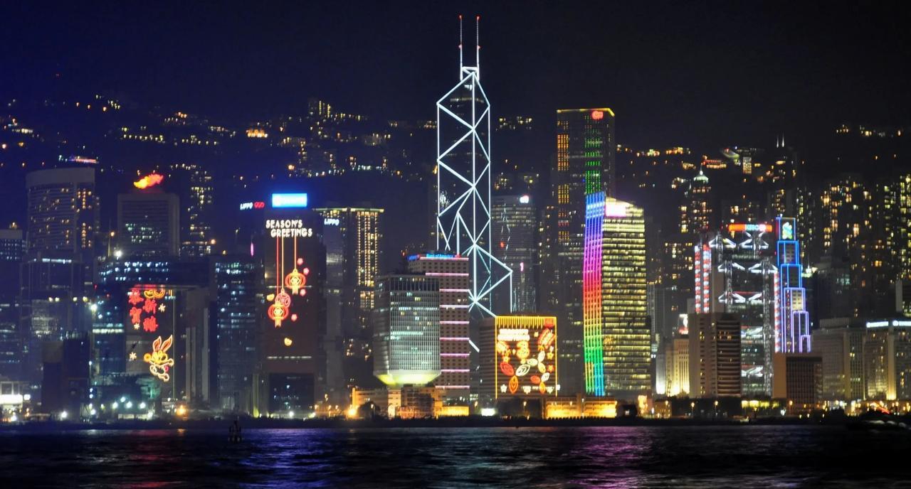 假如香港被苏俄占领，香港就会变成第二个江东六十四屯，原著民将遭到屠杀，大量的俄罗