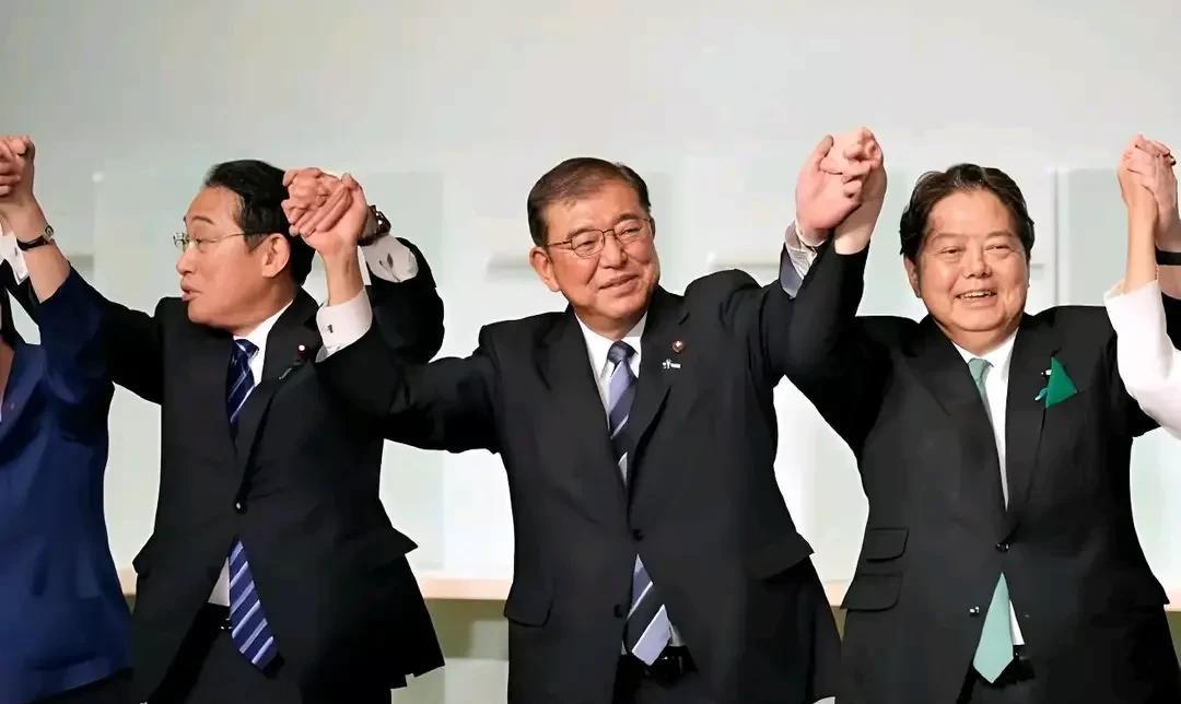 鉴于日本数次侵略中国，放弃对日索赔是错误的，这会导致日本人更加猖狂，中国人应该彻
