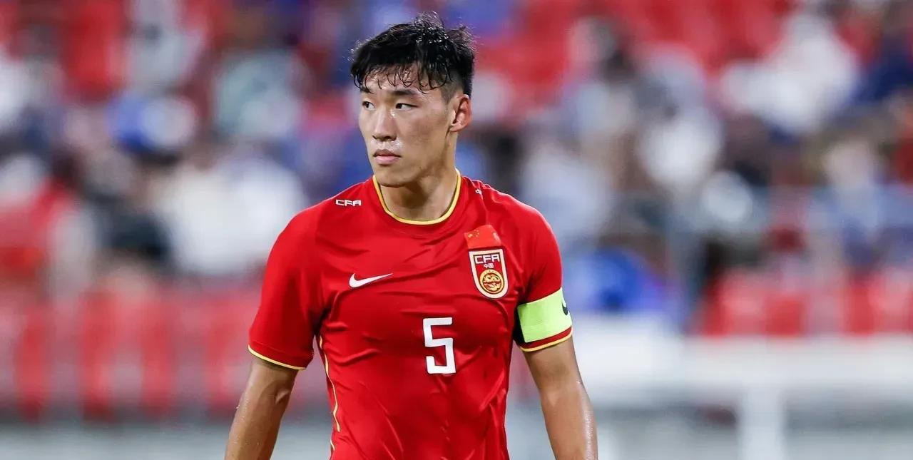 下一个加盟五大联赛的中国球员极大概率会是以下几位：
1.朱辰杰：加盟法甲欧塞尔俱