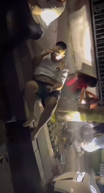 熊某第一次撞人情有可原，第二次折返撞人，就变成有理说不清，使他从原本的受害方变成