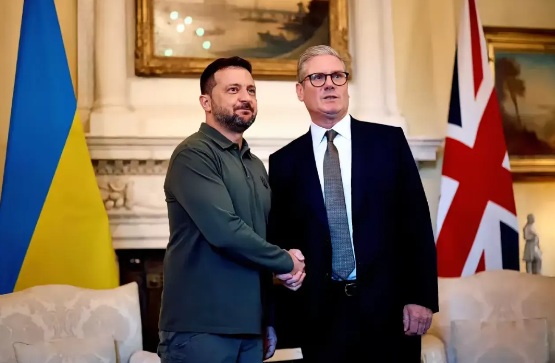 北约要变天？美国被踢出群聊！英国上位第一把火竟烧向拜登…
北约这是要散摊子的节奏